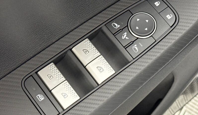 
 Mitsubishi Outlander full									