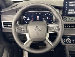 
 Mitsubishi Outlander full									