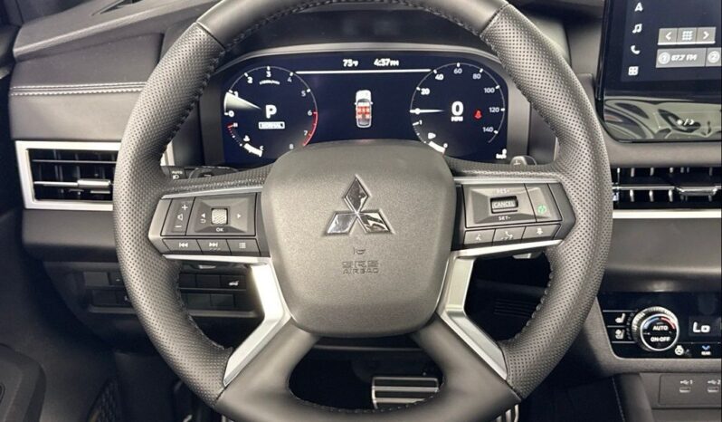 
 Mitsubishi Outlander full									