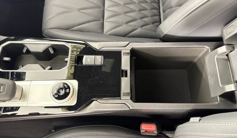 
 Mitsubishi Outlander full									