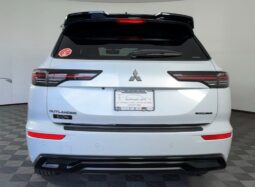 
 Mitsubishi Outlander full									