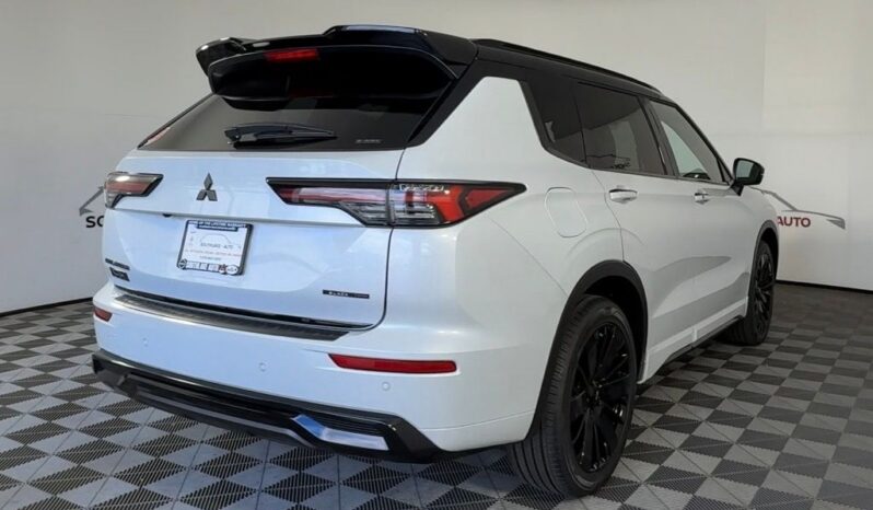 
 Mitsubishi Outlander full									