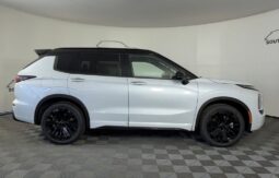
 Mitsubishi Outlander full									