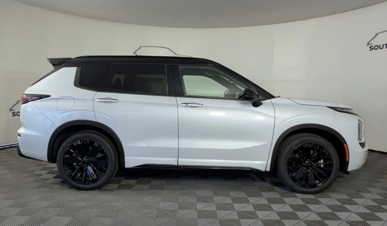 
 Mitsubishi Outlander full									