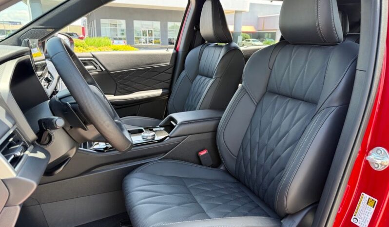 
 Mitsubishi Outlander full									