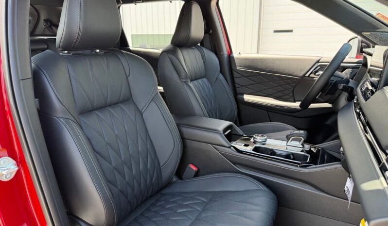 
 Mitsubishi Outlander full									