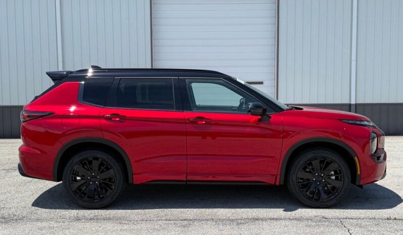 
 Mitsubishi Outlander full									