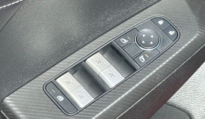 
 Mitsubishi Outlander full									