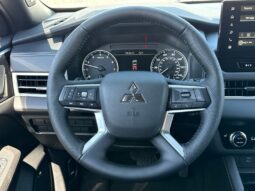 Mitsubishi Outlander full