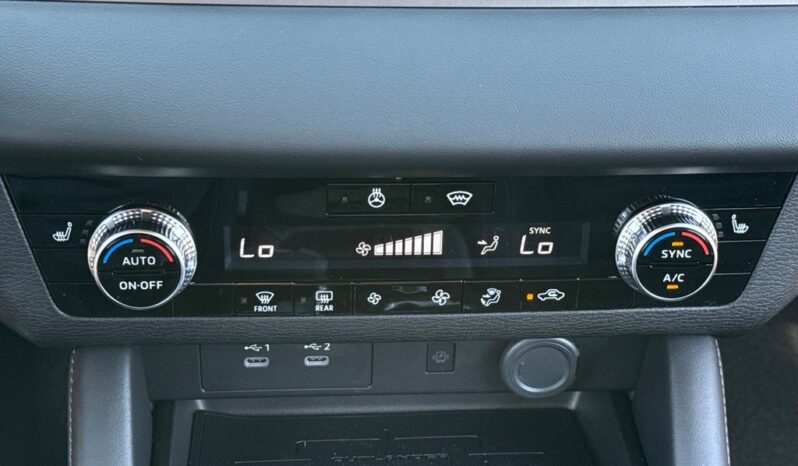 
 Mitsubishi Outlander full									