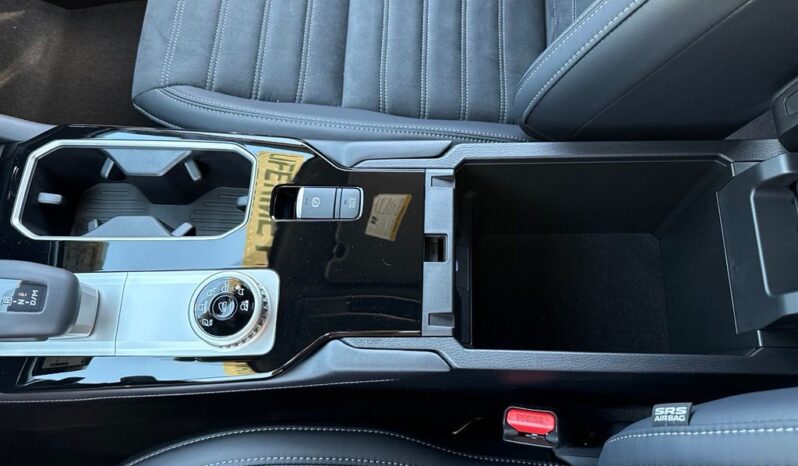 
 Mitsubishi Outlander full									
