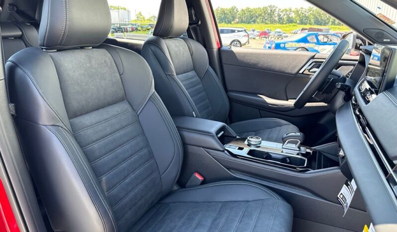 
 Mitsubishi Outlander full									