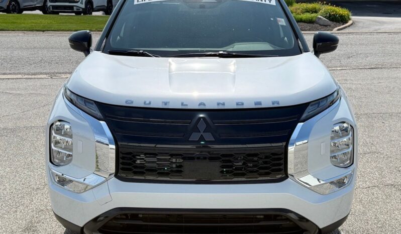 
								Mitsubishi Outlander full									