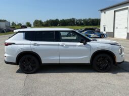 
										Mitsubishi Outlander full									