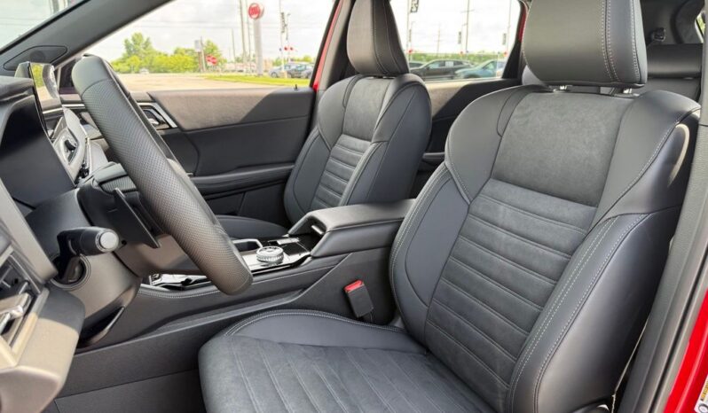 
 Mitsubishi Outlander full									