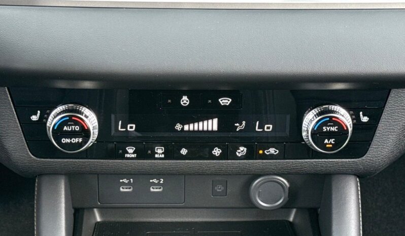 
 Mitsubishi Outlander full									
