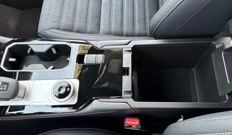 
 Mitsubishi Outlander full									