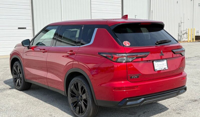 
 Mitsubishi Outlander full									