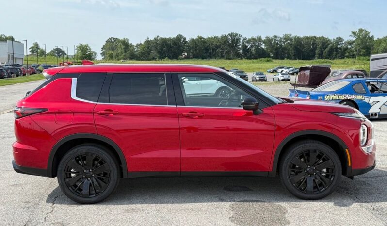 
 Mitsubishi Outlander full									