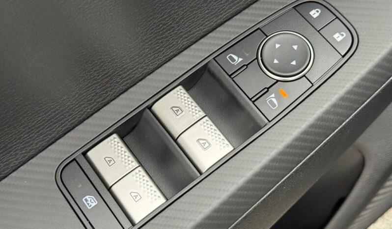 
 Mitsubishi Outlander full									