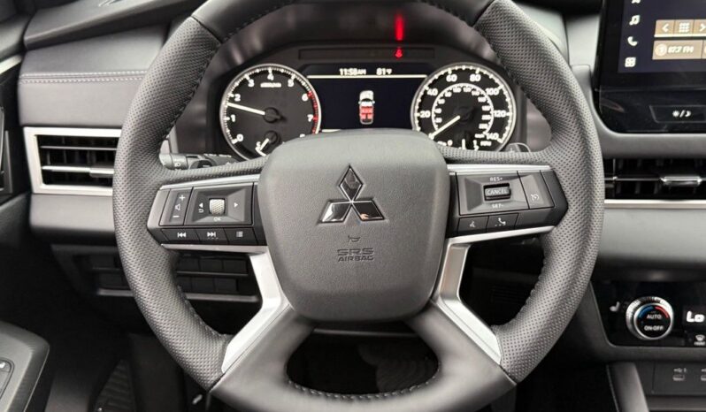 
 Mitsubishi Outlander full									