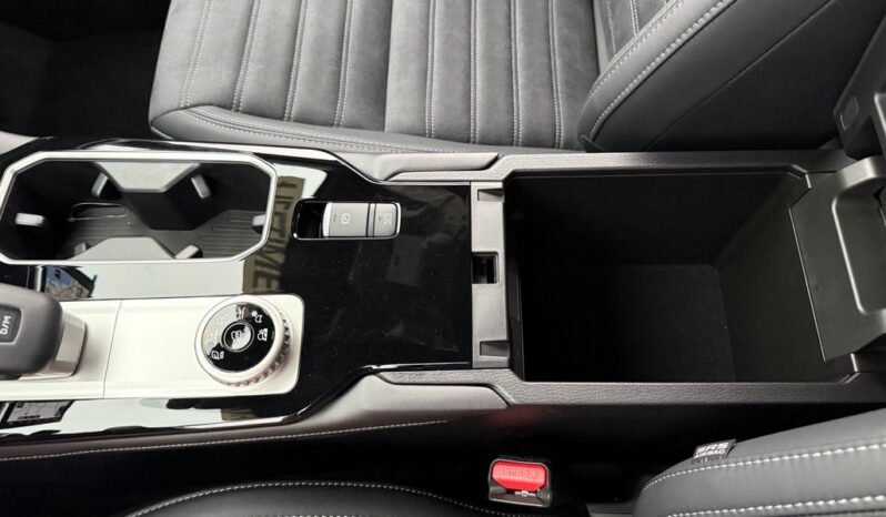 
 Mitsubishi Outlander full									