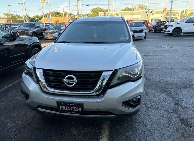 
 Nissan Pathfinder full									