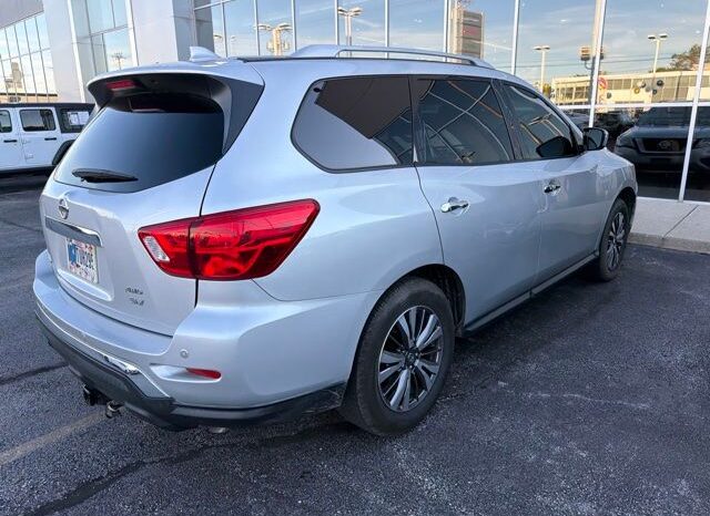 
 Nissan Pathfinder full									