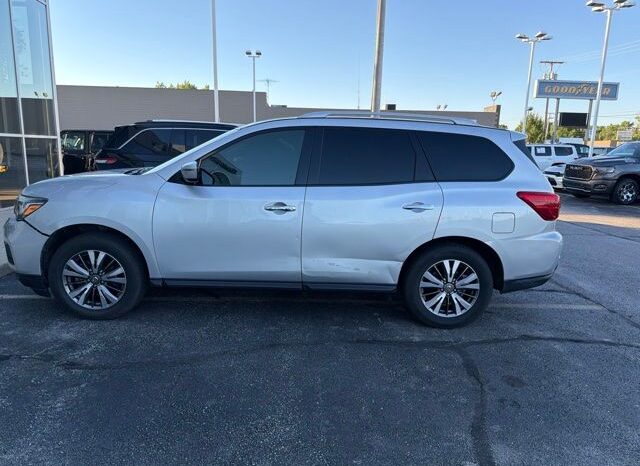 
 Nissan Pathfinder full									