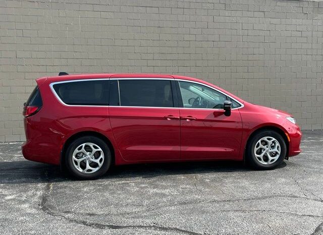 
 Chrysler Pacifica full									