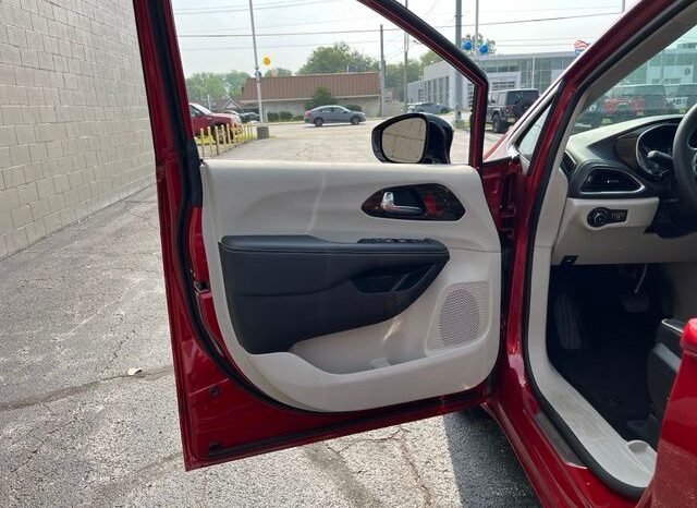 
 Chrysler Pacifica full									