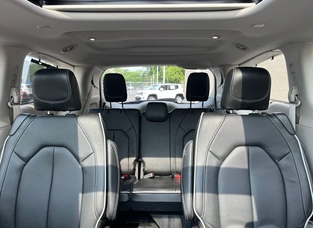 
 Chrysler Pacifica full									