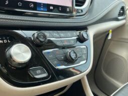 
 Chrysler Pacifica full									