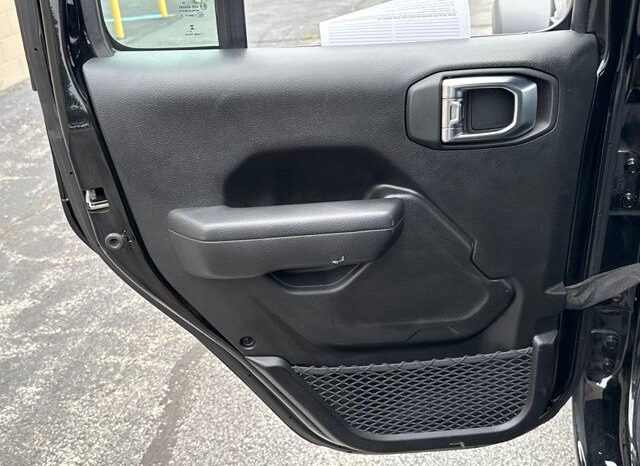 
 Jeep Wrangler full									