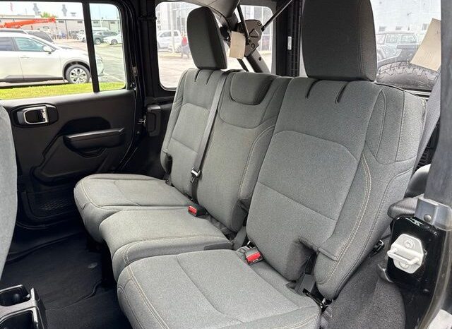 
 Jeep Wrangler full									