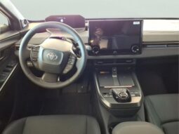 
										Toyota bZ Woodland full									