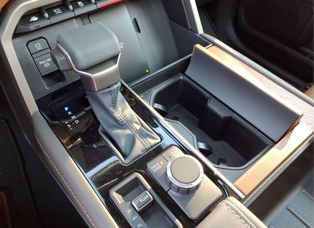 
 Toyota Sequoia full									