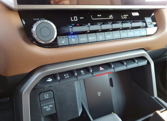 
 Toyota Sequoia full									