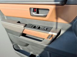 Toyota Sequoia full