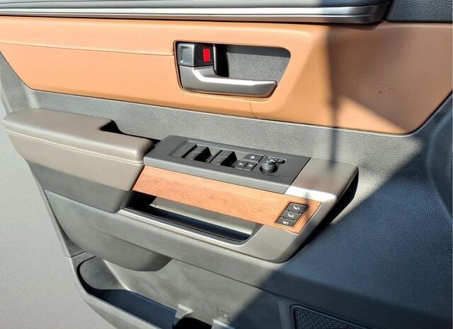 
 Toyota Sequoia full									