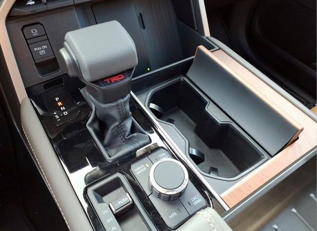 
 Toyota Tundra Hybrid full									