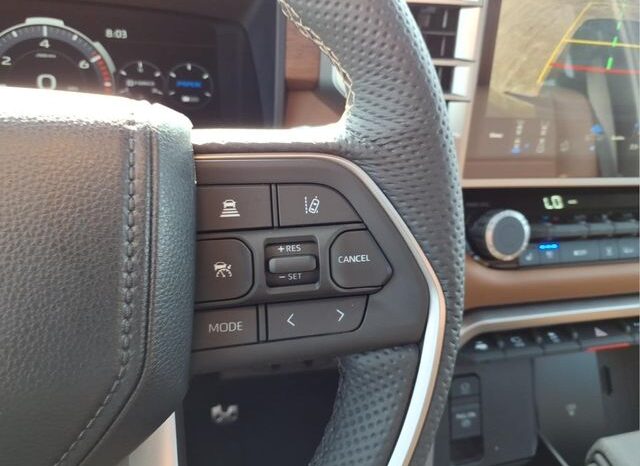 
 Toyota Tundra Hybrid full									