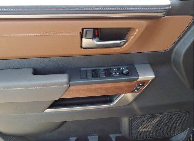 
 Toyota Tundra Hybrid full									