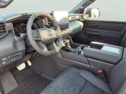 Toyota Sequoia full