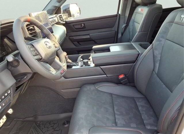 
 Toyota Sequoia full									