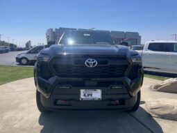 Toyota Tacoma Hybrid full