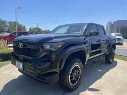 Toyota Tacoma Hybrid full