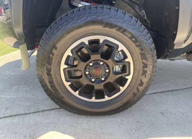 
 Toyota Tacoma Hybrid full									