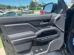 Toyota Tacoma Hybrid full