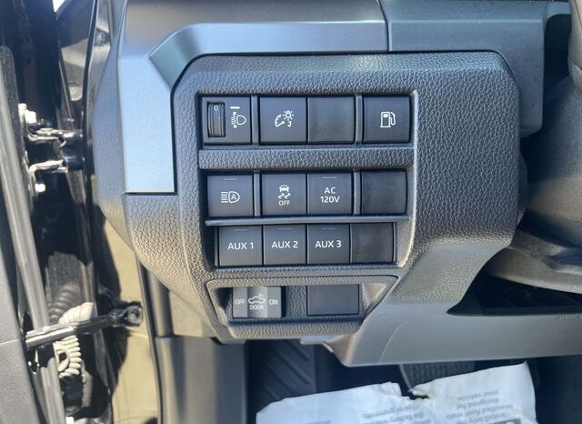
 Toyota Tacoma Hybrid full									